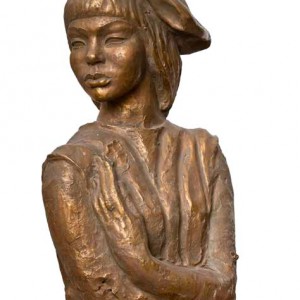 Igauņu dzejniece Vīvi Luika – 60-e. gadi, bronza.
41 x 70,5 х 42